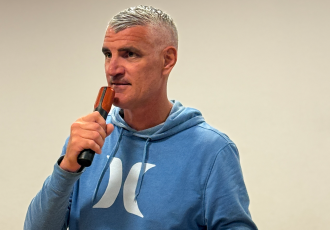 Lahnau liest – Tim Frühling, aller guten Dinge sind drei